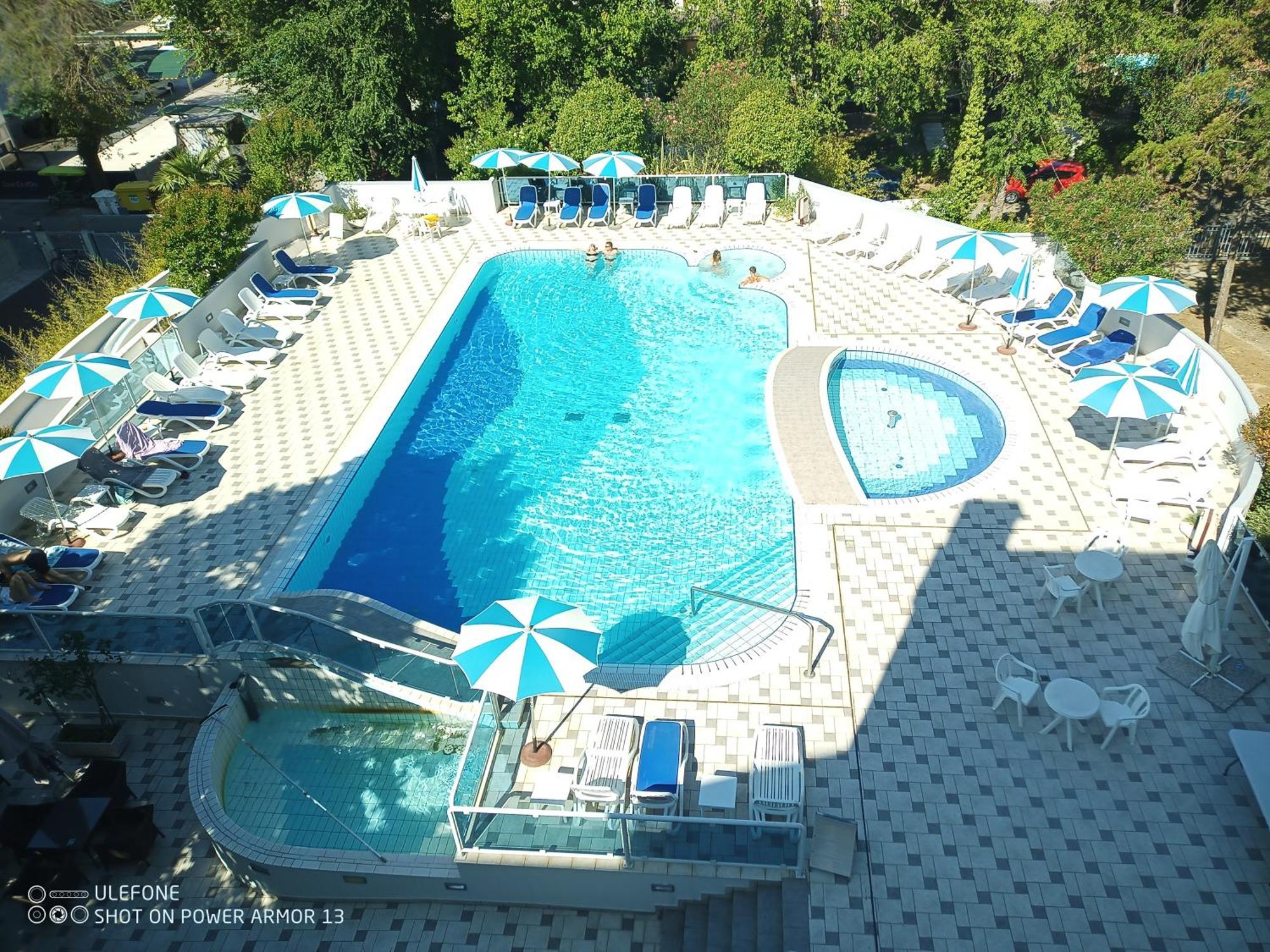Hotel Firenze Bibione Exterior foto